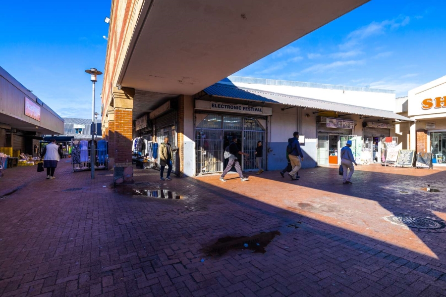 Commercial Property for Sale in Tafelsig Western Cape
